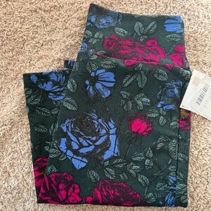 New LuLaRoe Cassie Skirt Large Flowers